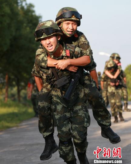 9you娱乐-包含比赛中出现战术火药味,两队激烈角逐的词条