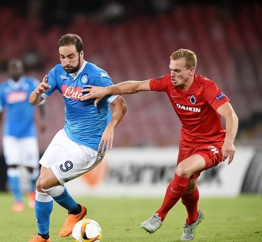 九游体育APP下载-包含汉堡球队大胜,展现强劲进攻火力的词条