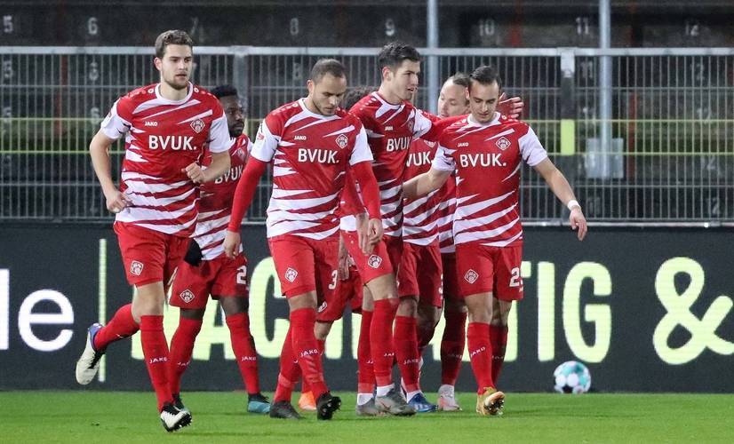 包含汉堡球队大胜,展现强劲进攻火力的词条 包含汉堡球队大胜,展现强劲进攻火力的词条