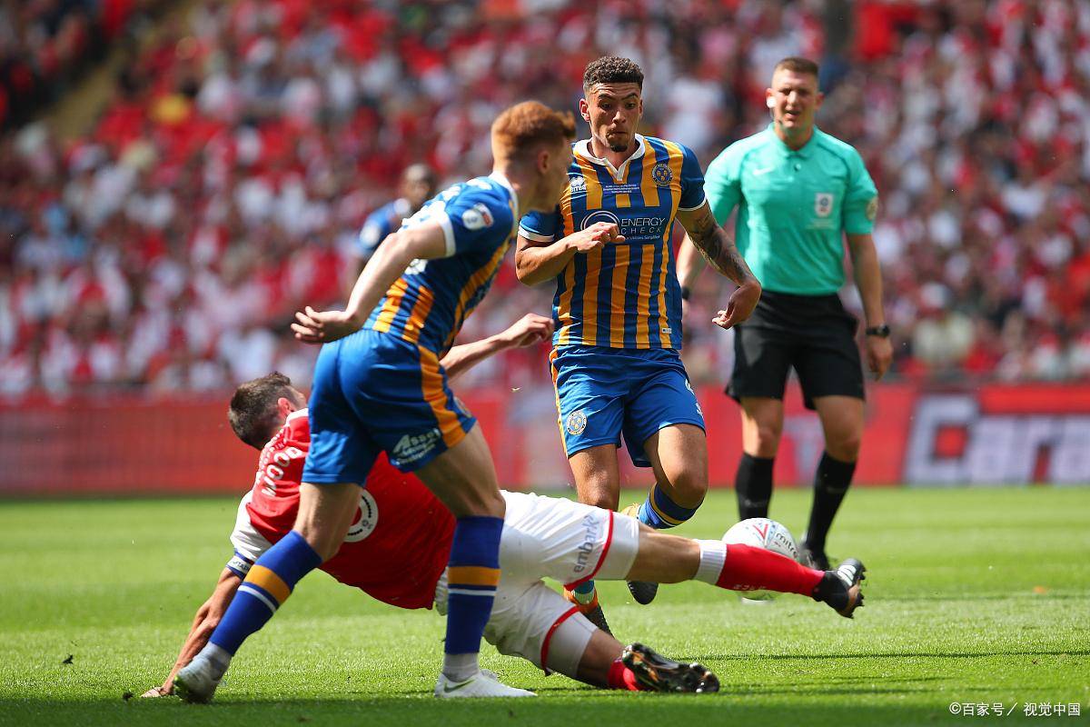 利兹联客场小胜,客场喜获三分的简单介绍 利兹联客场小胜,客场喜获三分的简单介绍