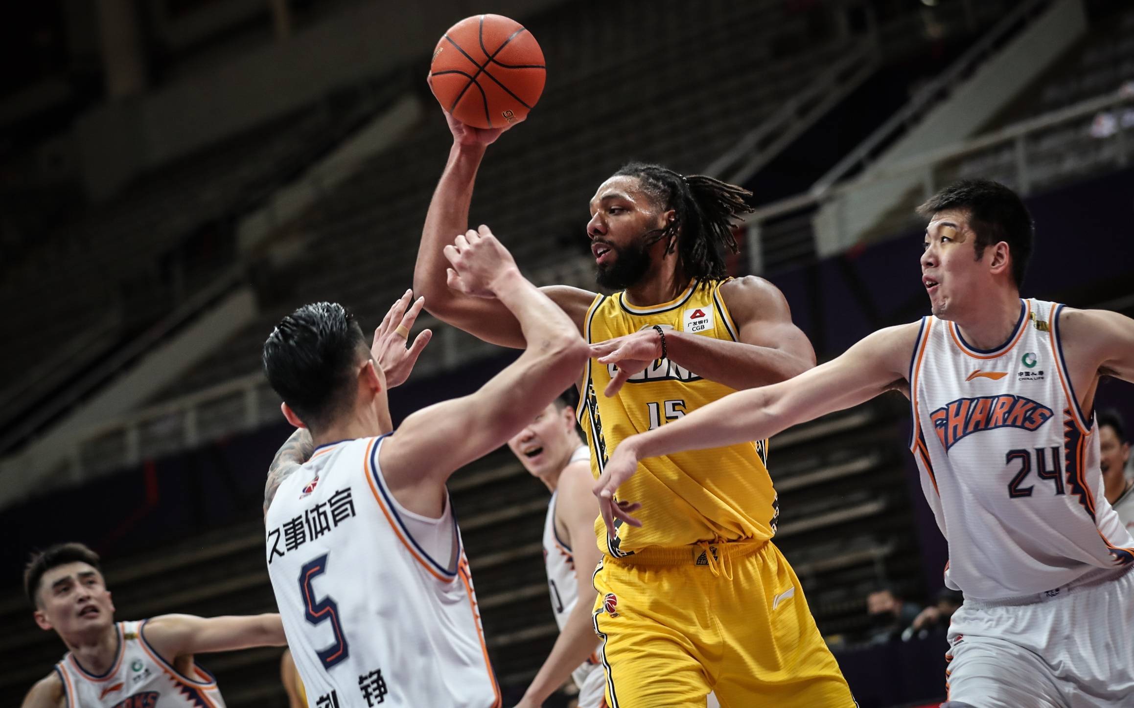 九游娱乐网页-包含青海男篮主场告捷，晋级季后赛的词条