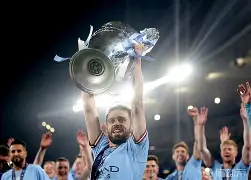 九游中国-席尔瓦助曼城击败，瓜迪奥拉遥望冠军