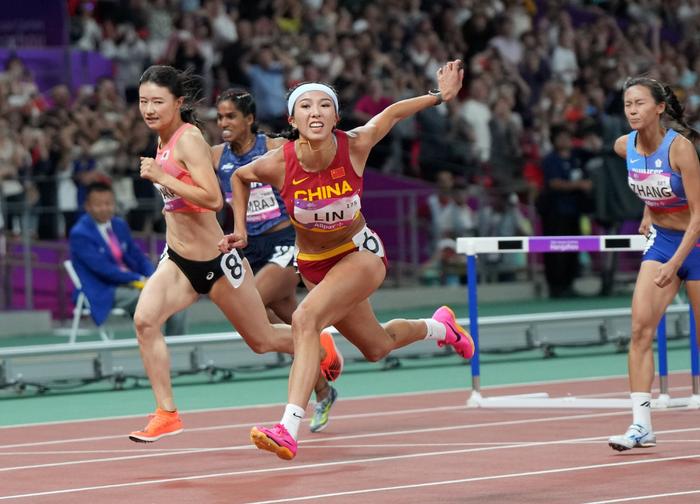 九游体育官方入口-包含田径女子百米预赛:牙买加选手表现抢眼的词条