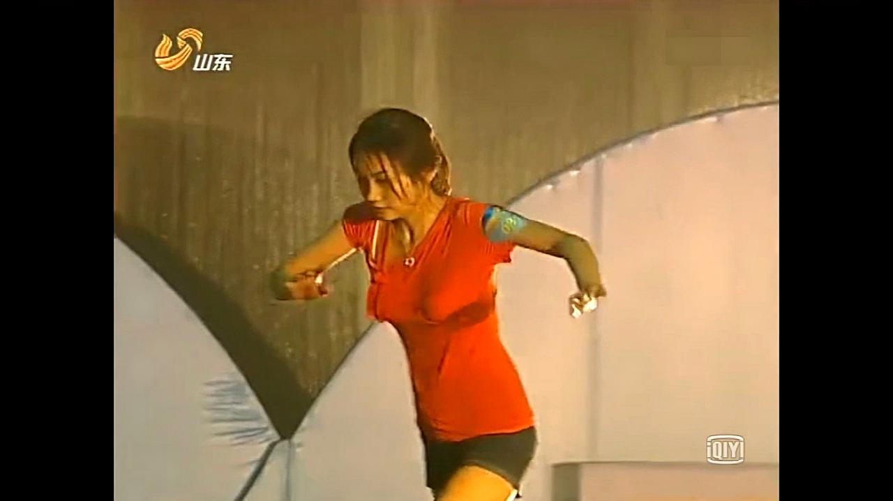 九游娱乐app下载-球员个人表现优秀，助球队成功闯关