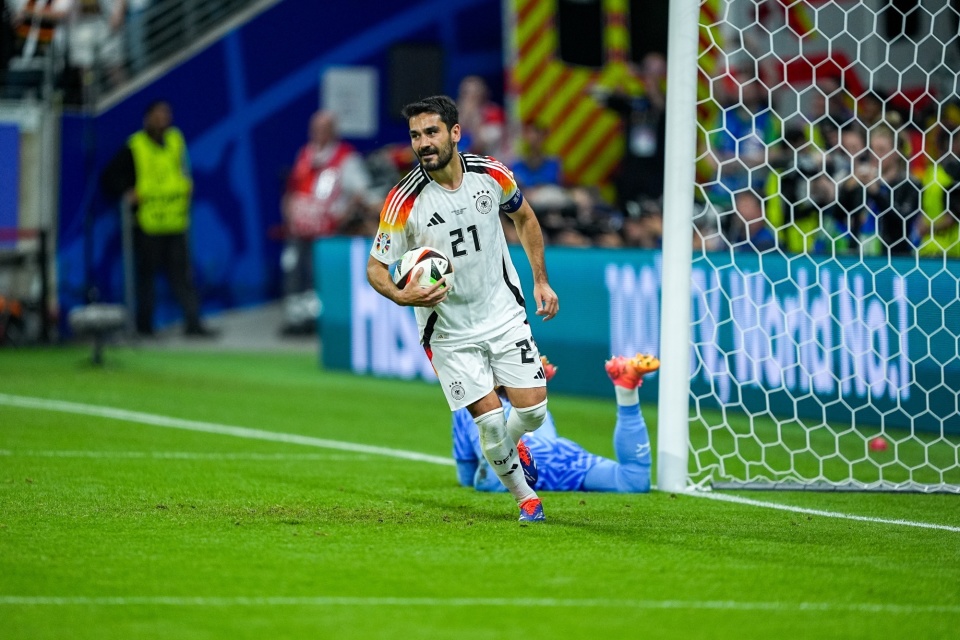 九游娱乐-波兰战平匈牙利,两队很难分胜负的简单介绍