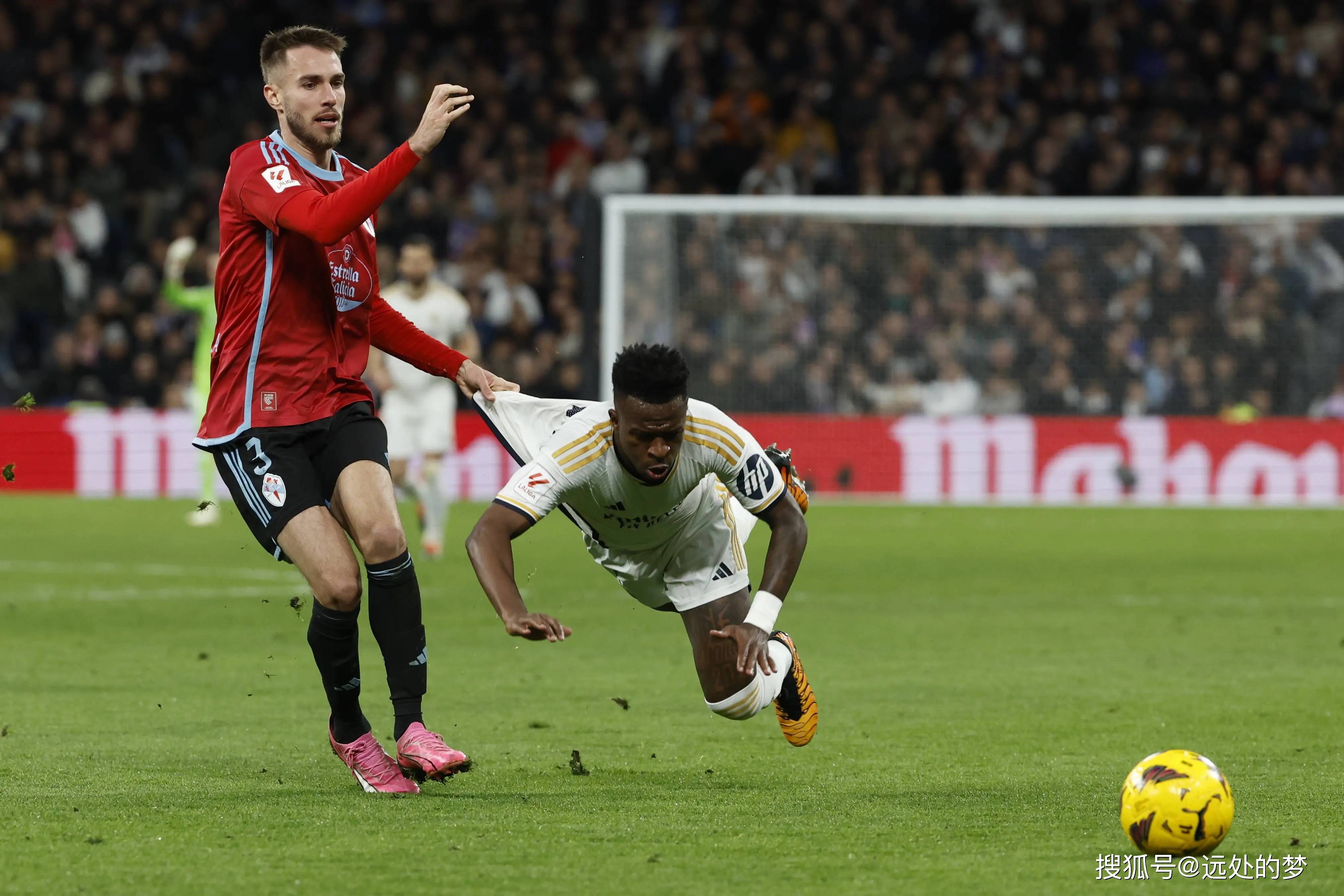 佛罗伦萨客场憾失三分，遭遇连败