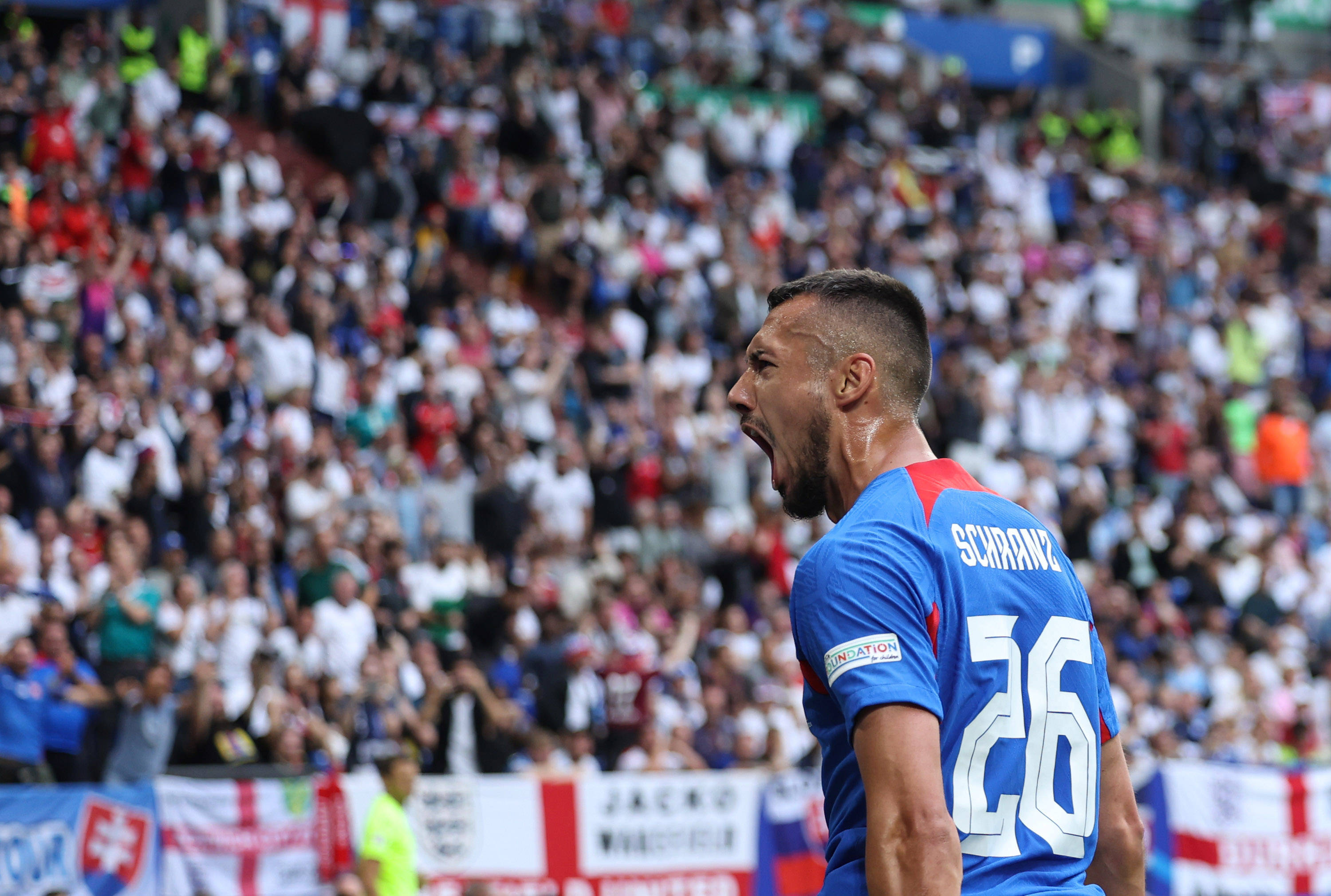 九游官网-欧锦赛预选赛展开激烈竞争,球队备战的简单介绍