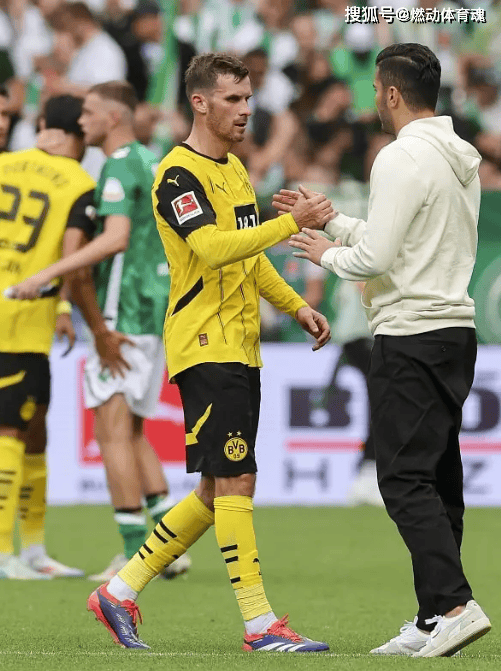 九游app下载-包含里尔防线陷入危机!主帅呼吁球员团结一心的词条