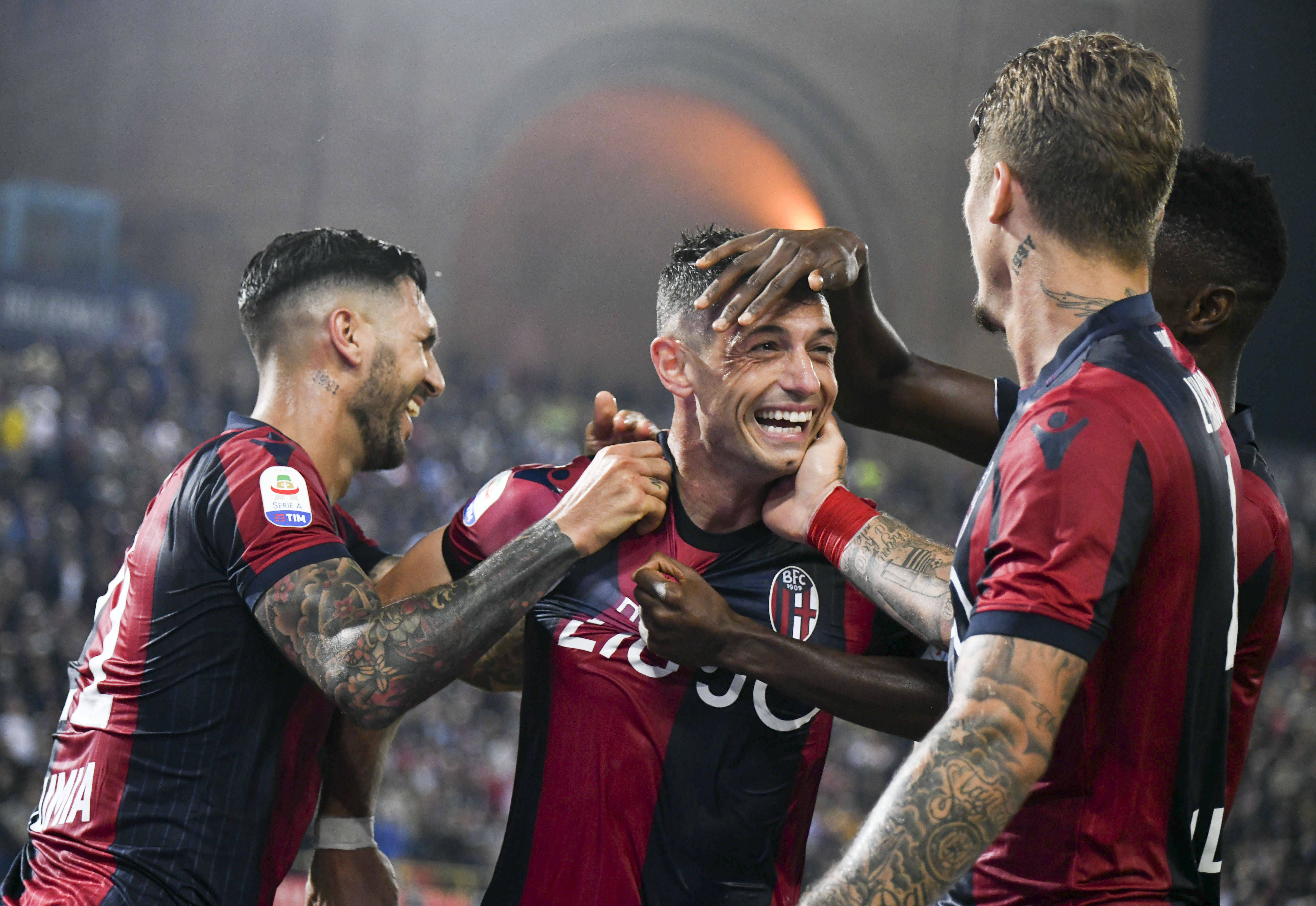 包含尤文图斯客场战平卡利亚里，难得平局的词条