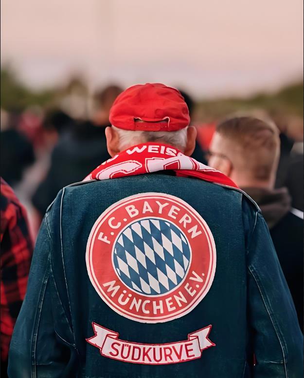 关于拜仁慕尼黑团结一致，欧冠逆袭路途的信息