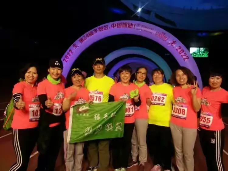 九游娱乐-篮球联赛群星荟萃绽放体育风采