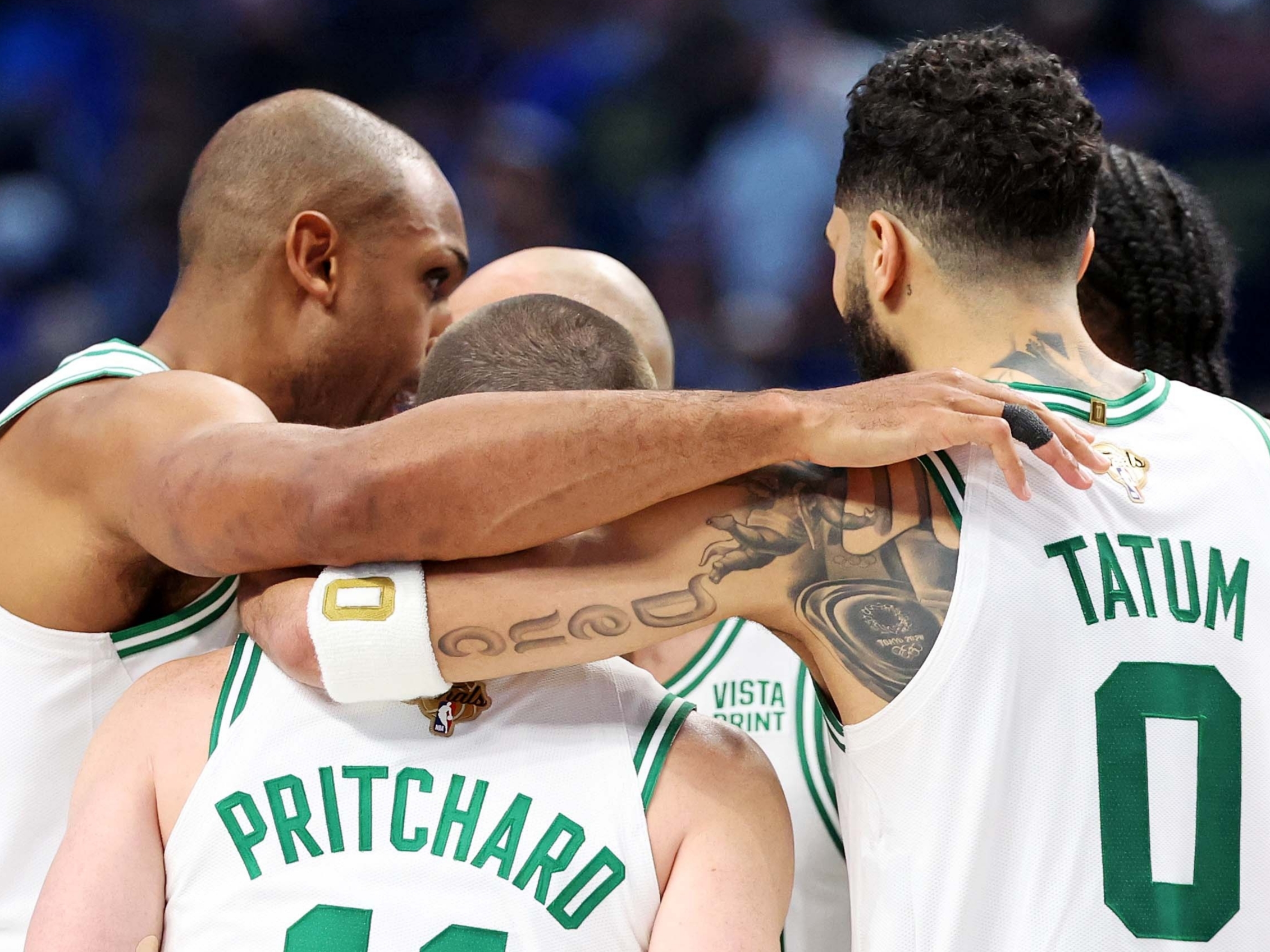 九游游戏-人主场大胜尼克斯，东区晋级次轮