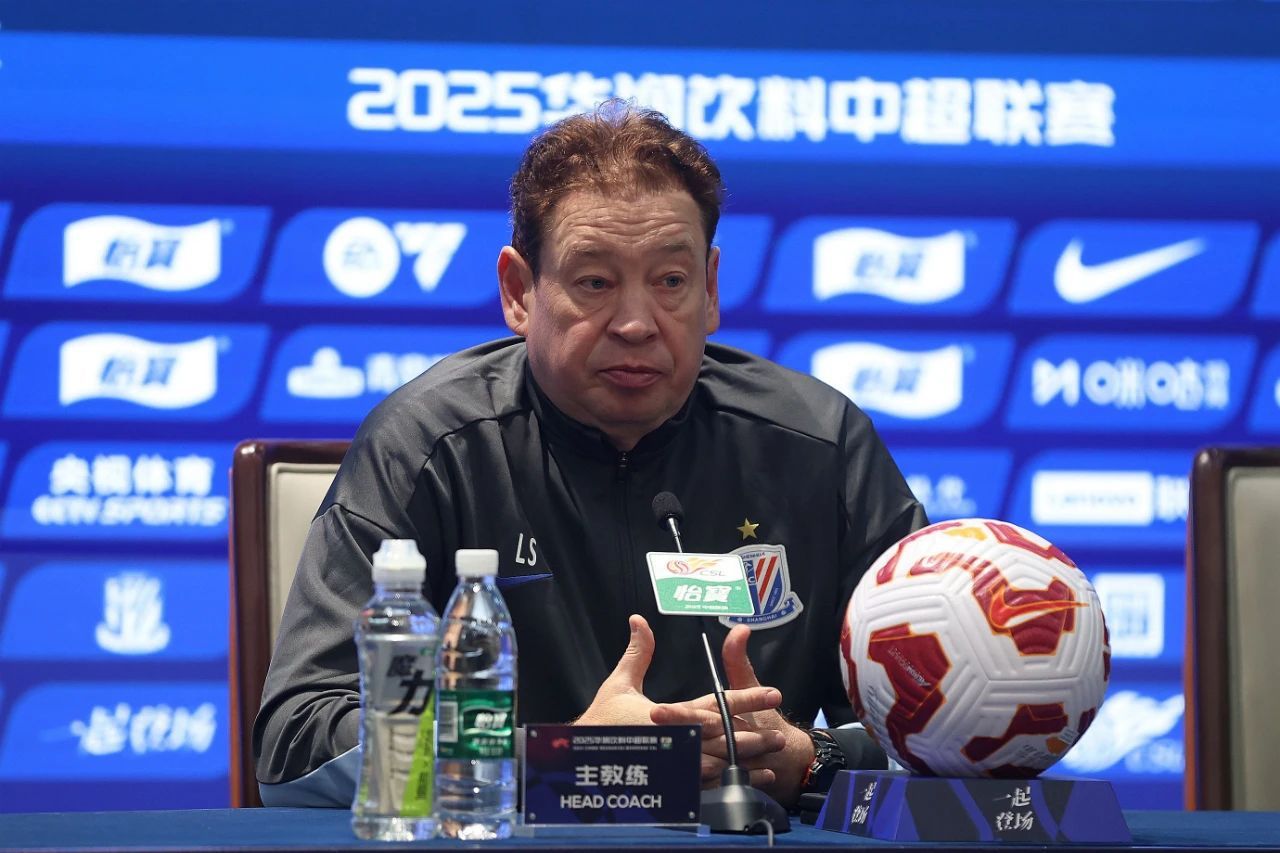 亚洲足球明星在赛季揭幕展现实力