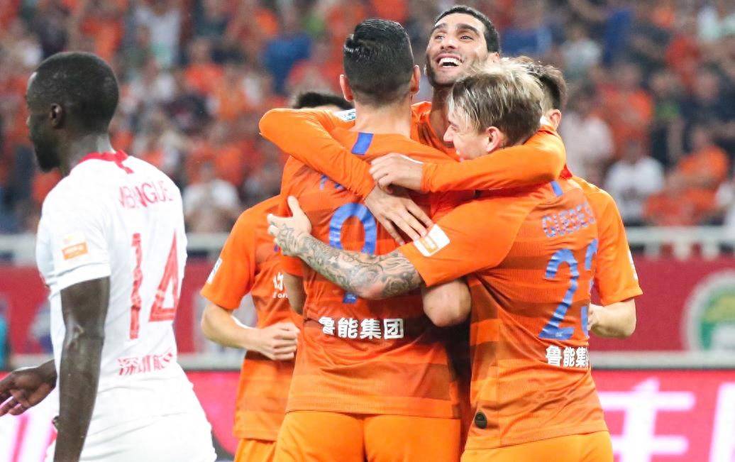 鲁能连续遭遇不利判罚,亚冠遭遇波折 鲁能连续遭遇不利判罚,亚冠遭遇波折