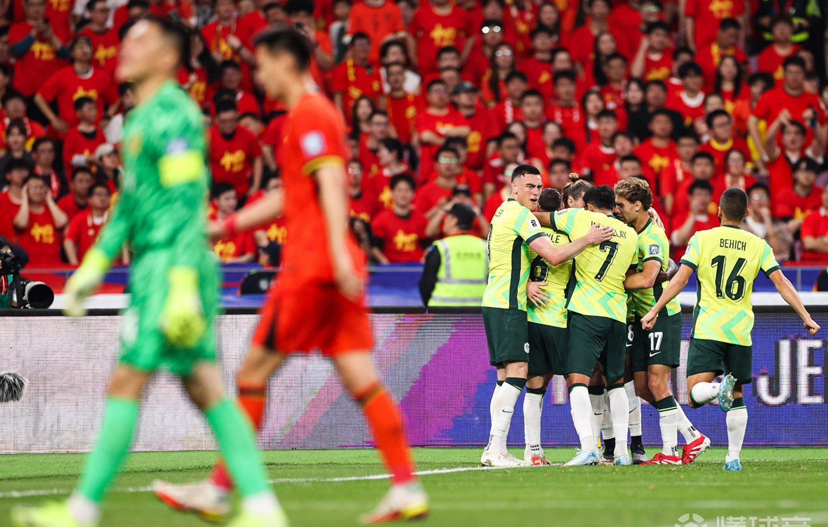 九游体育平台-世界杯预选赛：中国国家队表现抢眼，晋级之路的简单介绍