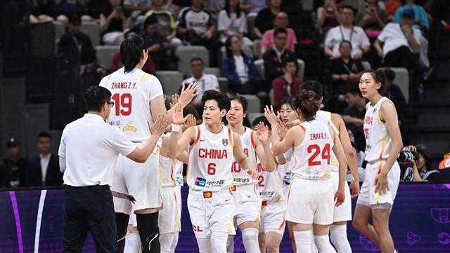 澳大利亚击败英国赢得女子篮球比赛