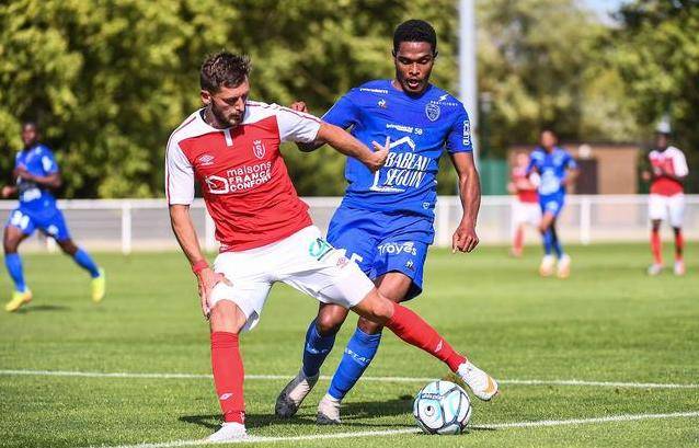 客场作战的斯特拉斯堡不敌克莱蒙