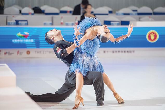 九游中国-新西兰羽毛球队斩获冠军，赢得掌声