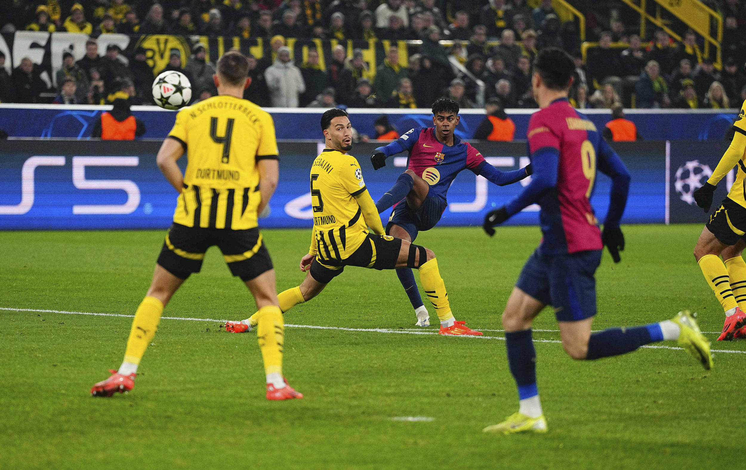 九游娱乐首页-法国传奇再现，欧预赛夺冠悬念丛生