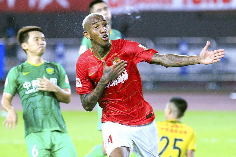 包含广州恒大客场战平大连一方,保持榜首位置的词条 包含广州恒大客场战平大连一方,保持榜首位置的词条