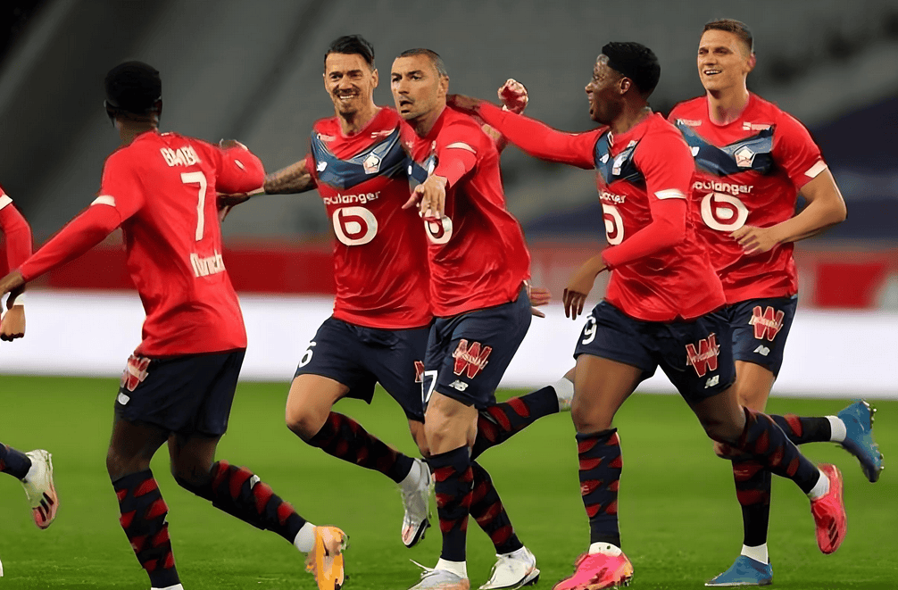 里尔主场大胜波尔多,继续积累积分的简单介绍 里尔主场大胜波尔多,继续积累积分的简单介绍