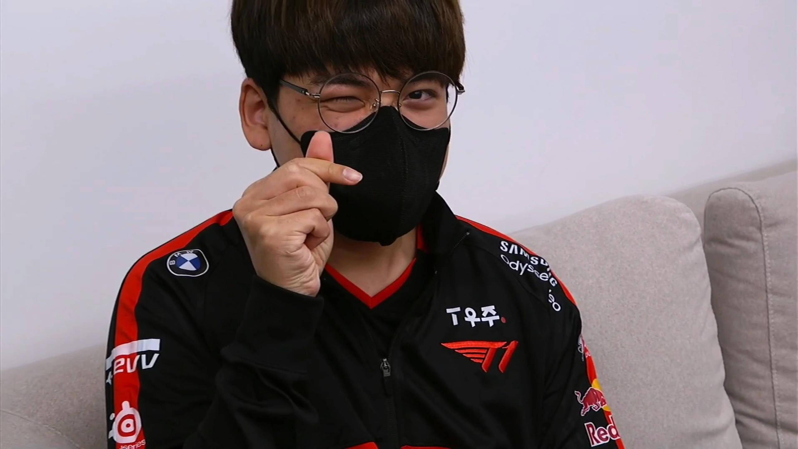 九游娱乐-DFM轻取DK，Oner打出惊人五杀峡谷大战四强赛，点燃全场激情的简单介绍