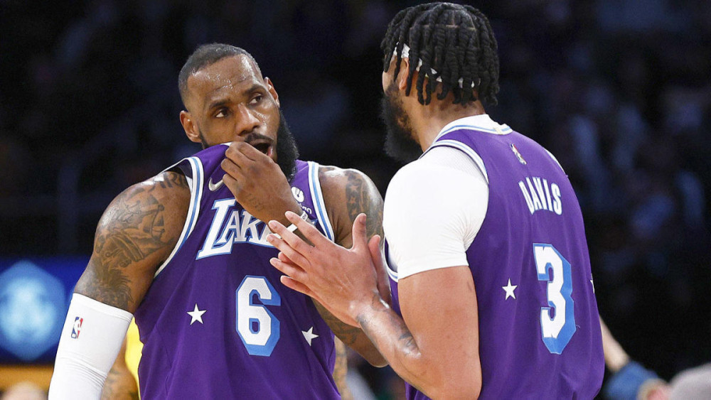 切尔西球员辛克葛破门帮助球队取胜