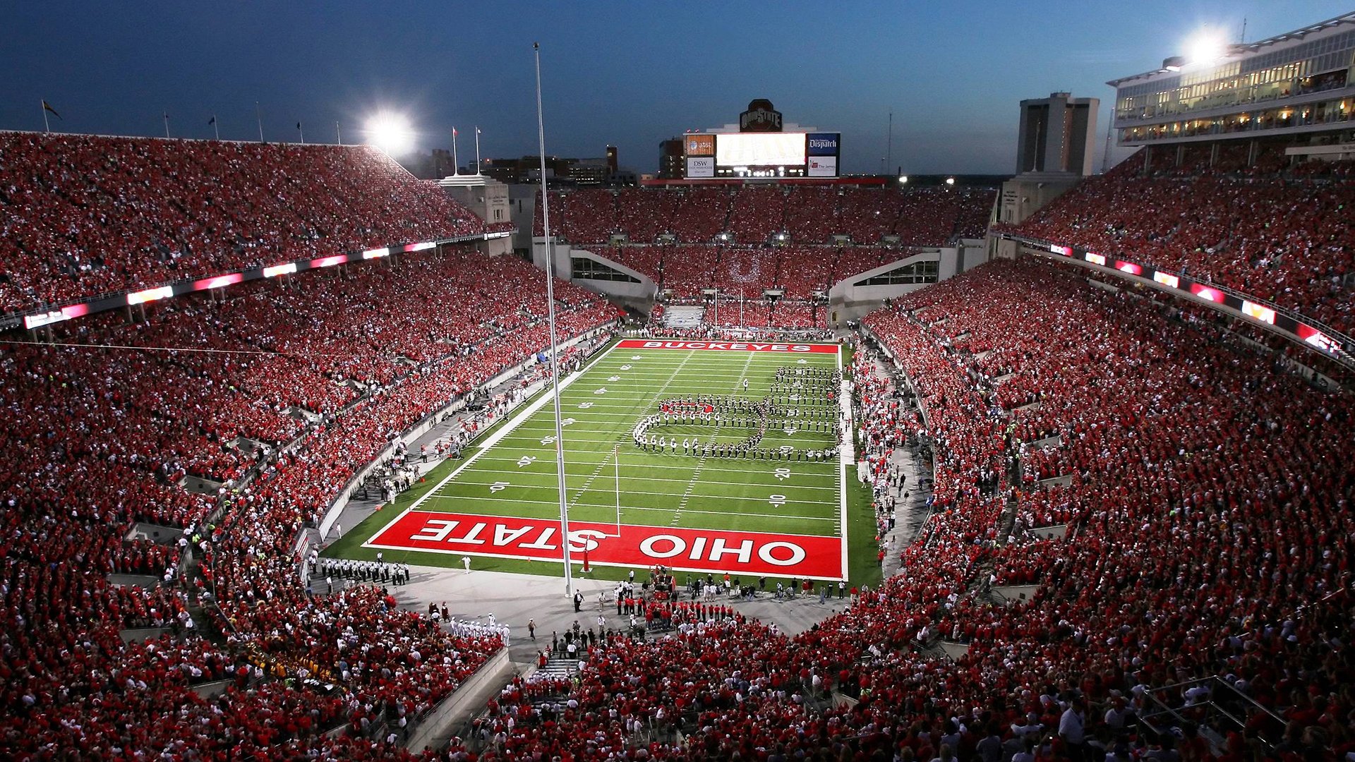 九游娱乐app下载-王者的失速与诗人的逆袭,霍勒迪的街道赛之夜